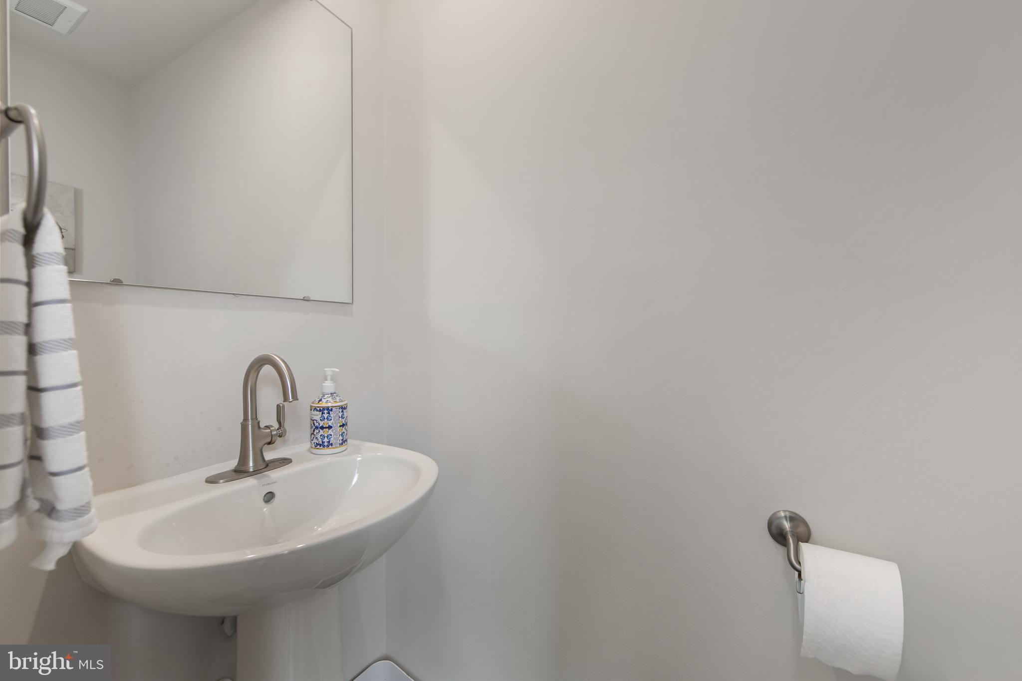 112 Rowand Way East Clementon, NJ 08021 - Photo 9 of 59 MAIN FLOOR 1/2 BATH