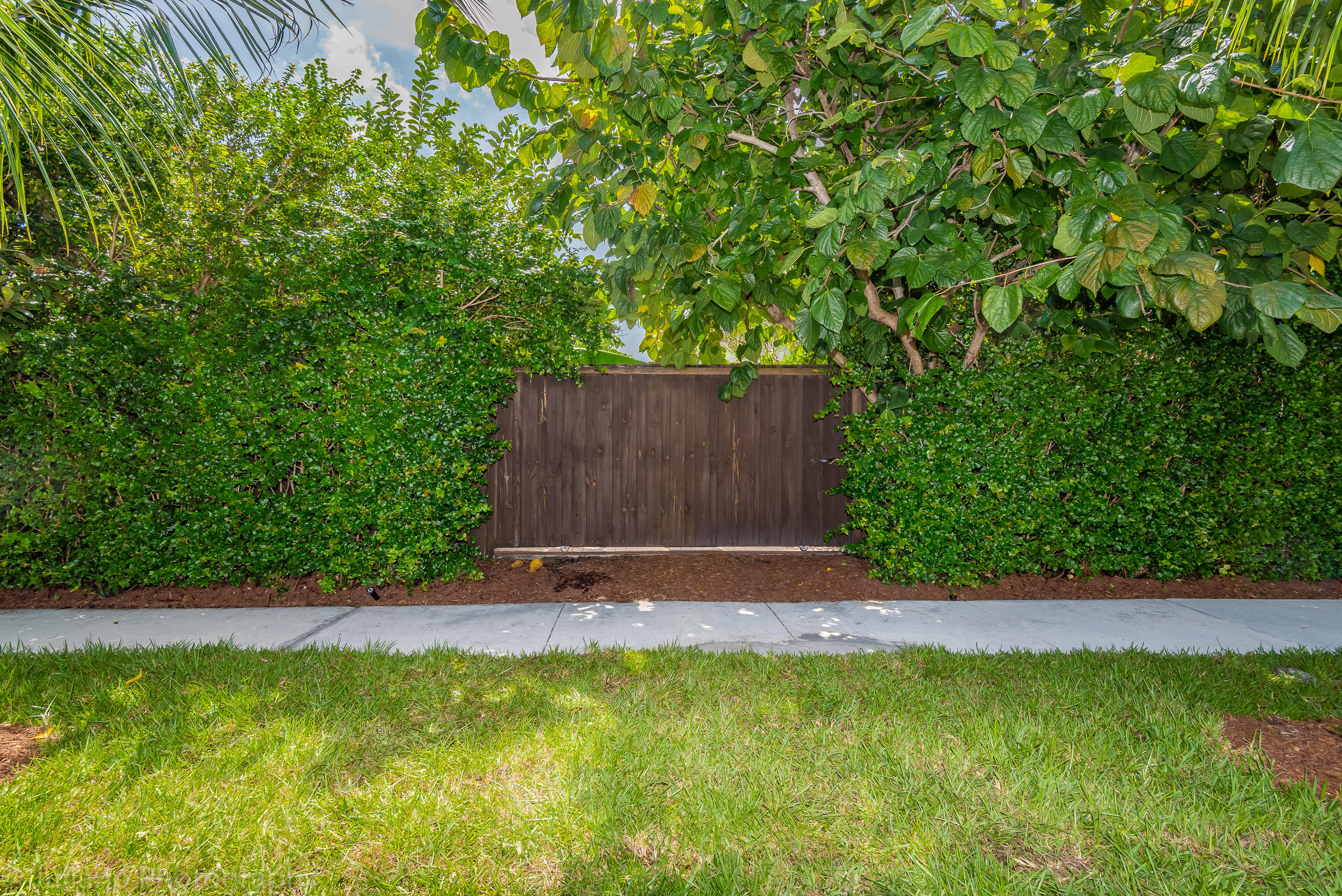 8570 Old Towne Way Boca Raton, FL 33433 - Photo 26 of 34 8570-11