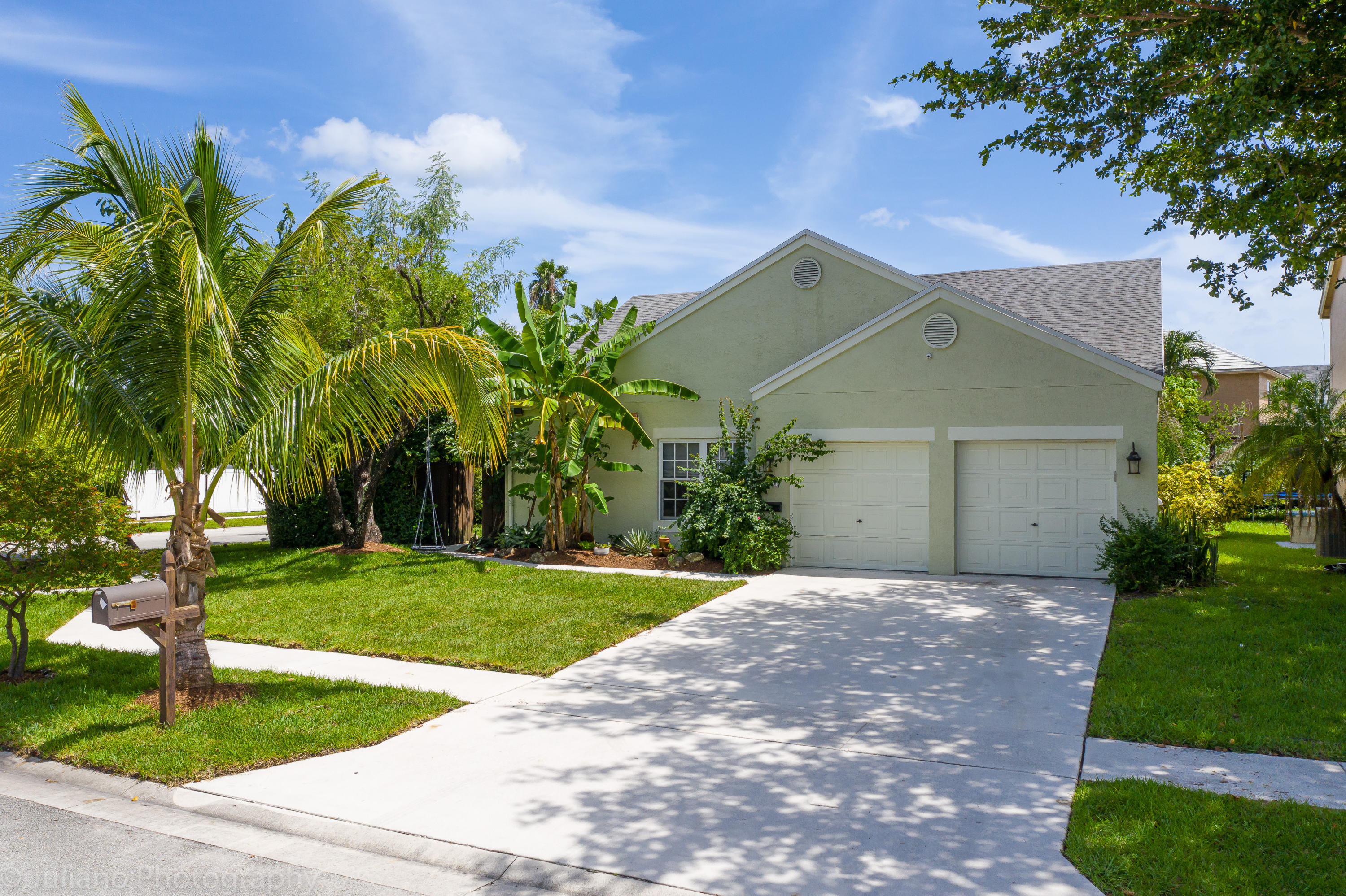 8570 Old Towne Way Boca Raton, FL 33433 - Photo 30 of 34 DJI_0091-Edit