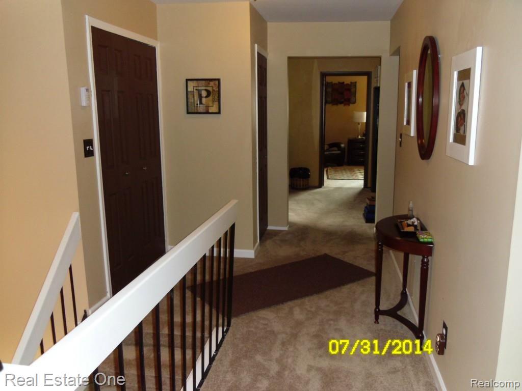 24273 Evergreen Road, Unit 16 Southfield, MI 48075 - Photo 9 of 16 Hallway.jpg