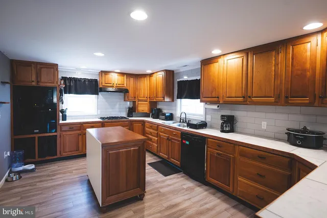 $339,000 | 25711 Delmar Road, Mardela Springs, MD 21837