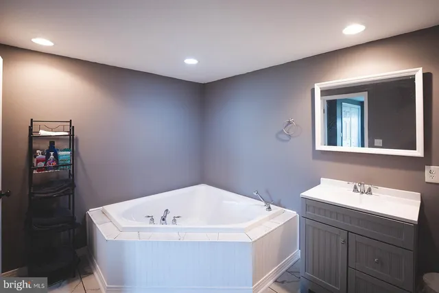 $339,000 | 25711 Delmar Road, Mardela Springs, MD 21837