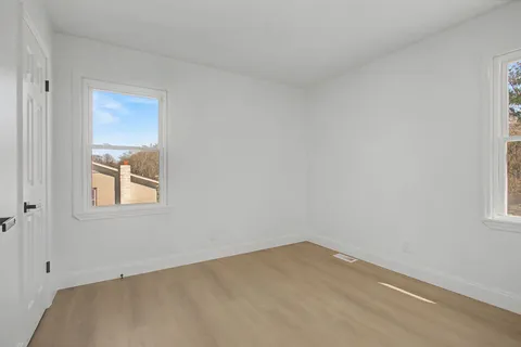 $284,500 | 131 Lakeside Drive, Columbia, TN 38401