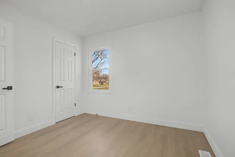 $284,500 | 131 Lakeside Drive, Columbia, TN 38401