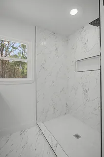 $284,500 | 131 Lakeside Drive, Columbia, TN 38401