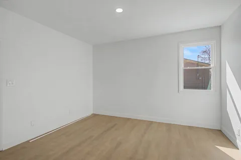 $284,500 | 131 Lakeside Drive, Columbia, TN 38401