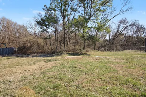 $284,500 | 131 Lakeside Drive, Columbia, TN 38401