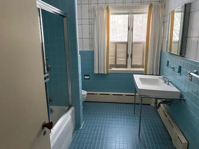 $1,100,000 | 19 Bartlett Avenue, Nashua, NH 03064