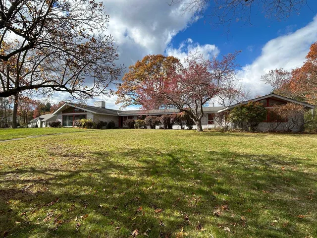 $1,100,000 | 19 Bartlett Avenue, Nashua, NH 03064