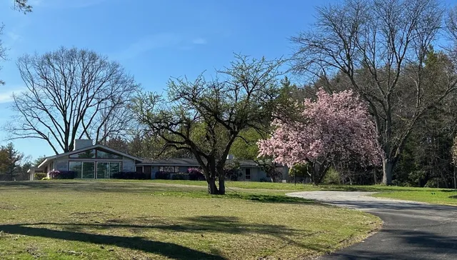 $1,100,000 | 19 Bartlett Avenue, Nashua, NH 03064