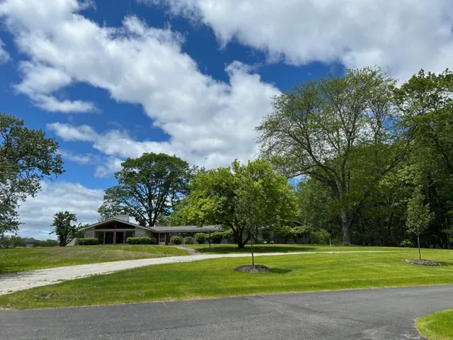 $1,100,000 | 19 Bartlett Avenue, Nashua, NH 03064