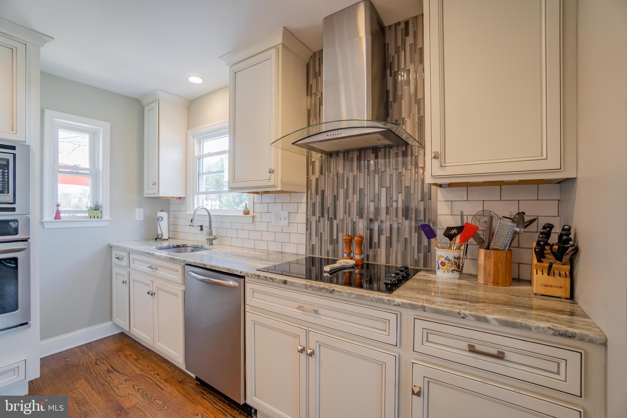 334 Schoolhouse Road Pottstown, PA 19465 - Photo 11 of 40 Upgraded Kitchen Cabinets with Custom Vent
