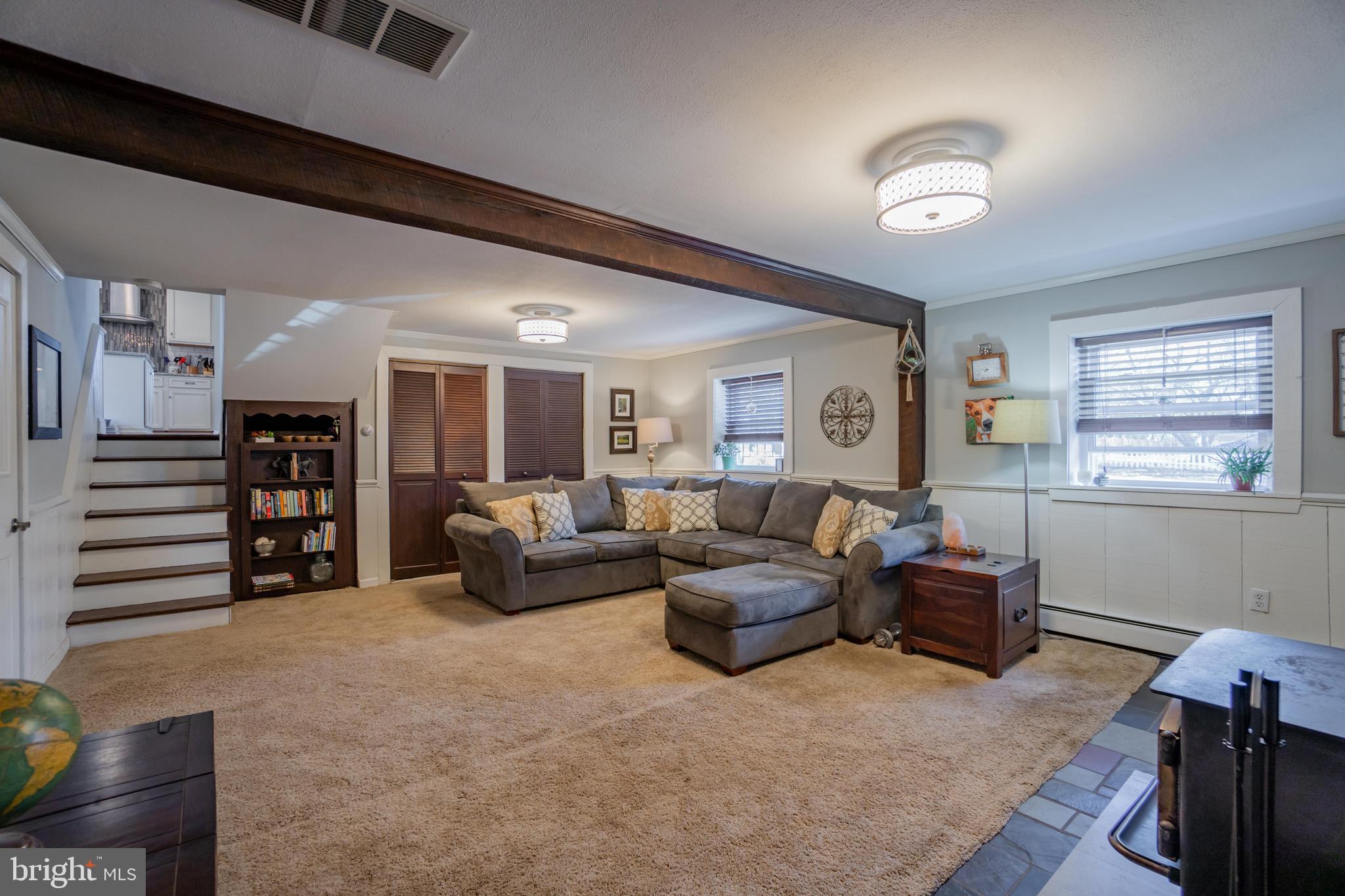 334 Schoolhouse Road Pottstown, PA 19465 - Photo 16 of 40 Large Family Room