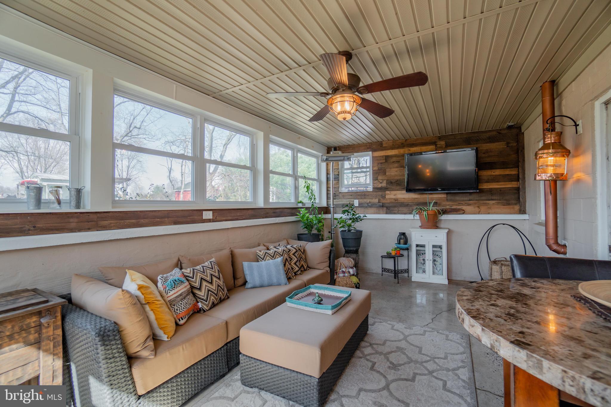 334 Schoolhouse Road Pottstown, PA 19465 - Photo 22 of 40 Bright Sun Room