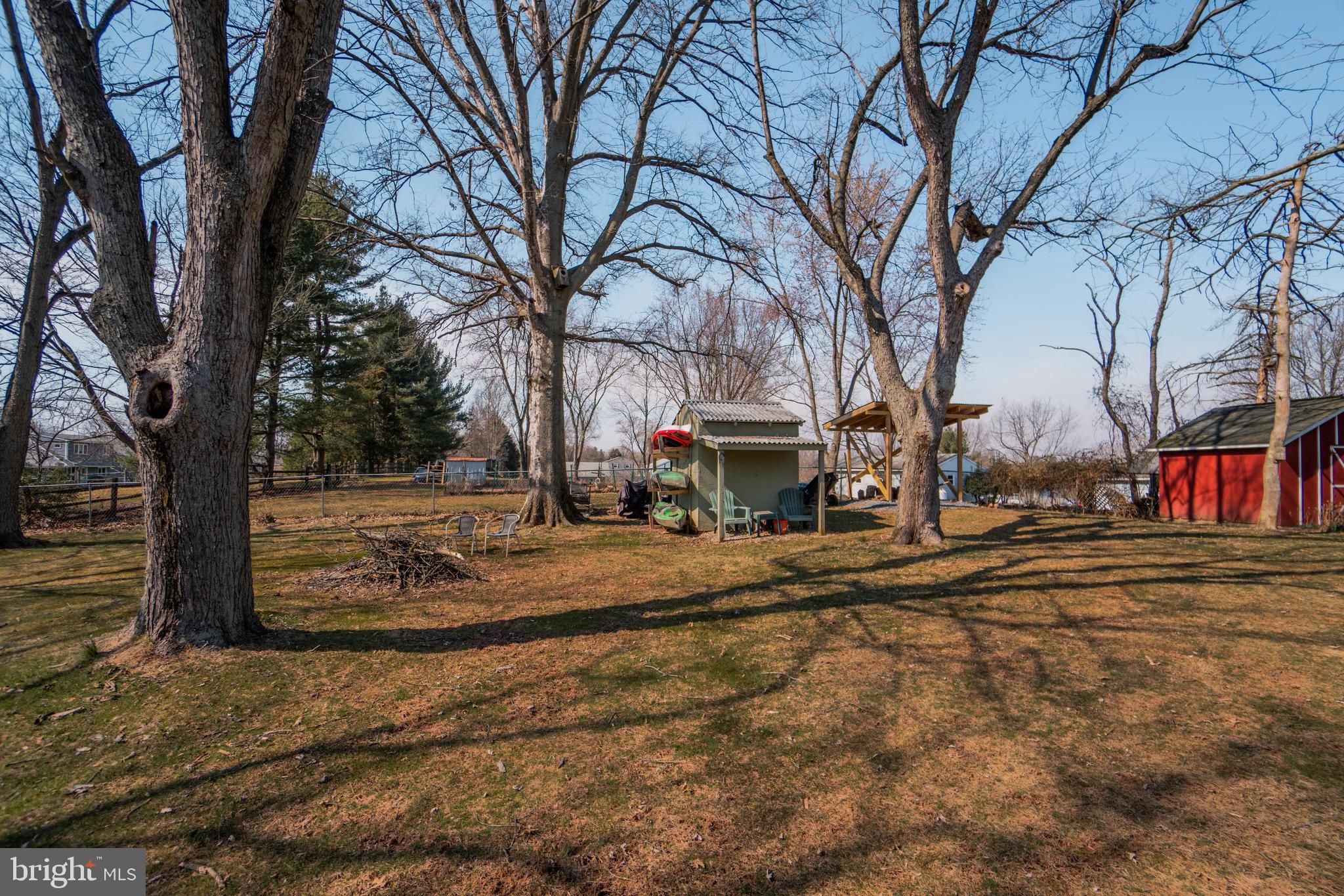 334 Schoolhouse Road Pottstown, PA 19465 - Photo 4 of 40 Beautiful Backyard