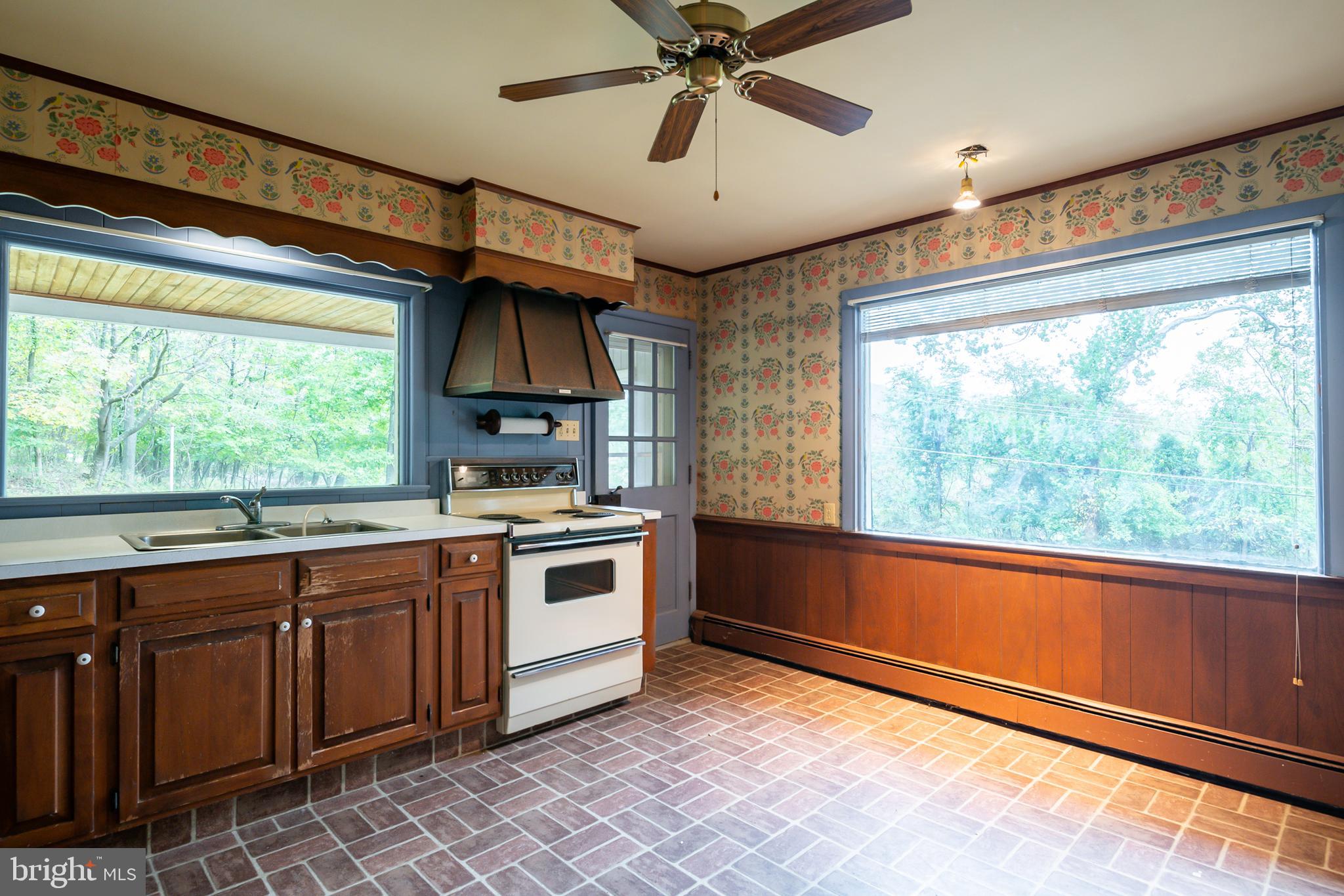 2306 Herb Road Temple, PA 19560 - Photo 9 of 27 Gallery Image 9