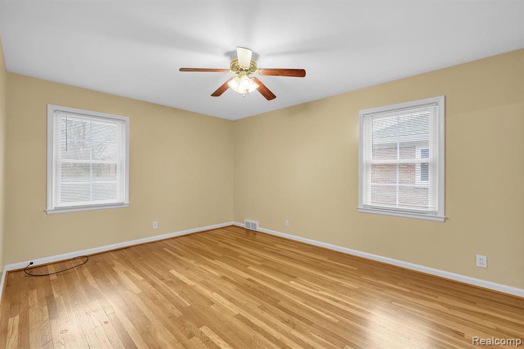 857 Harcourt Road Grosse Pointe, MI 48230 - Photo 24 of 33