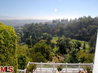 2262 Canyonback Road Los Angeles, CA 90049 - Photo 1 of 1