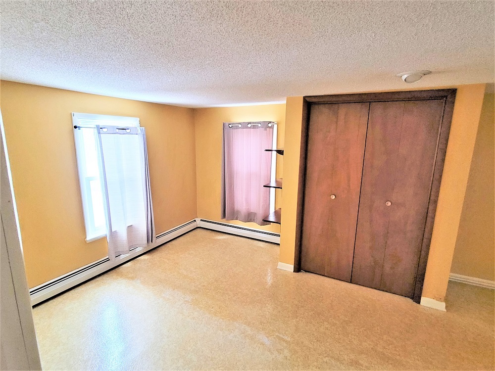 1002 Chestnut Avenue Dixon, IL 61021 - Photo 14 of 30 a view of an empty room