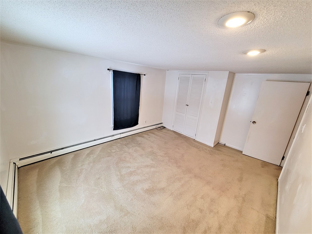 1002 Chestnut Avenue Dixon, IL 61021 - Photo 15 of 30 a view of an empty room