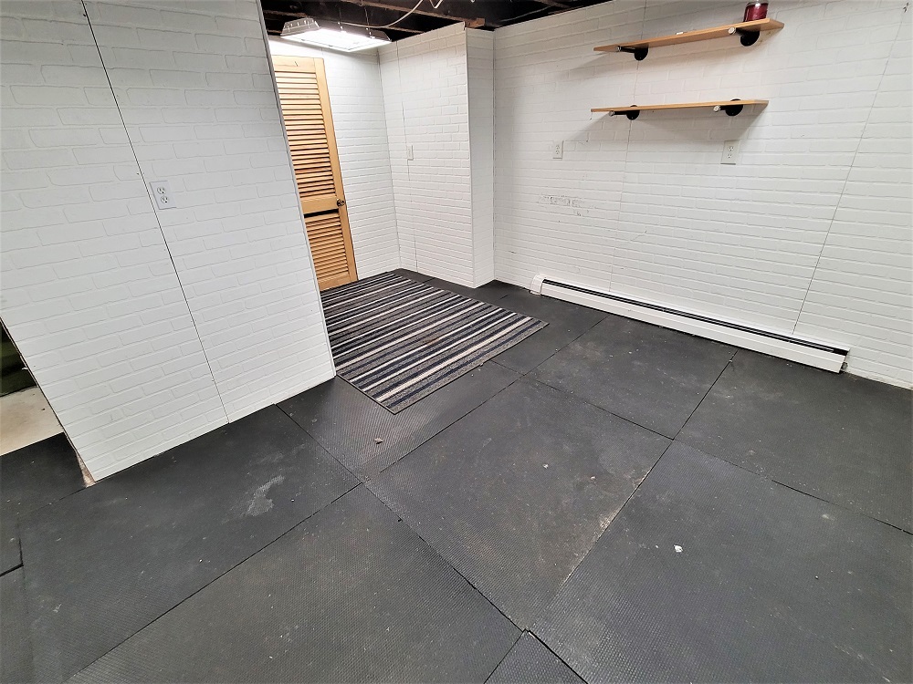 1002 Chestnut Avenue Dixon, IL 61021 - Photo 22 of 30 a view of an empty room
