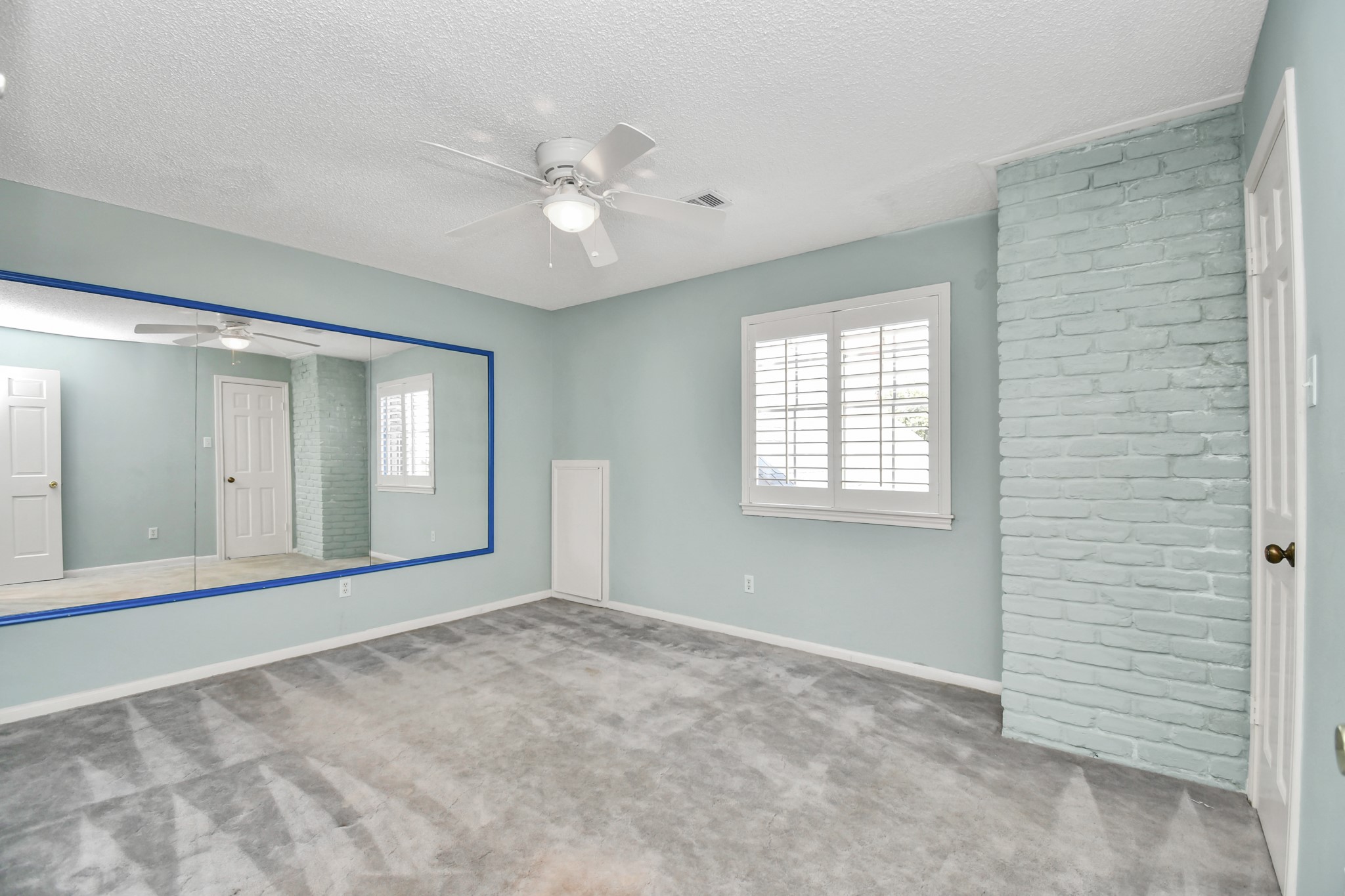 3114 Audubon Court Sugar Land, TX 77478 - Photo 21 of 29 a view of an empty room with a window