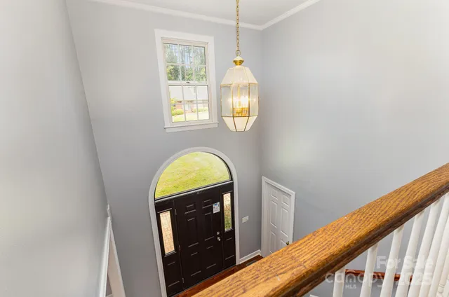 a view of living room with washer and dryer