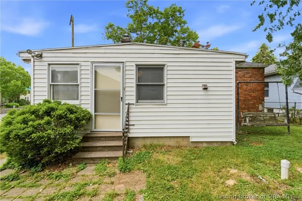 $150,000 | 228 South Clark Boulevard, Clarksville, IN 47129