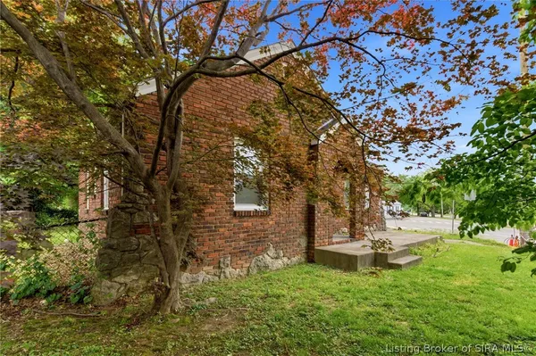 $150,000 | 228 South Clark Boulevard, Clarksville, IN 47129