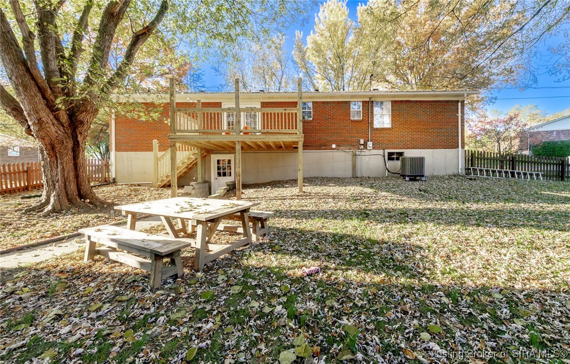 514 Park Ridge Drive Georgetown, IN 47122 - Photo 5 of 37