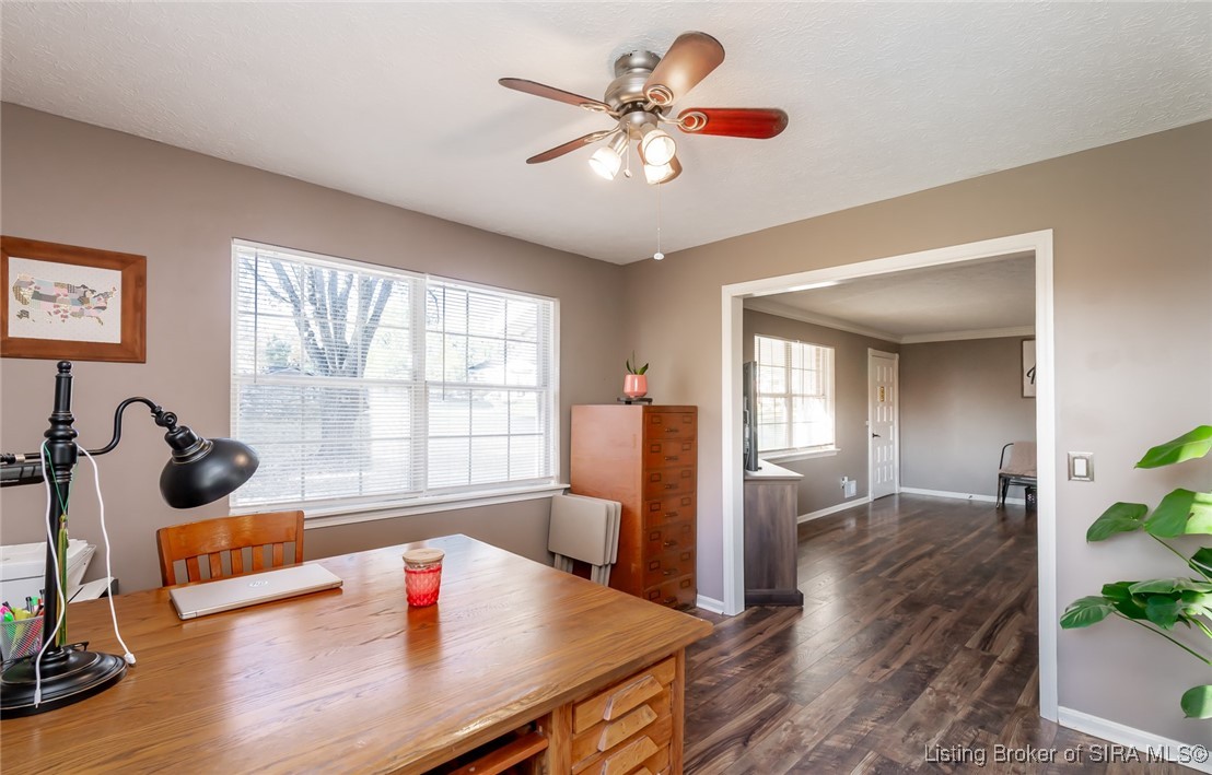 514 Park Ridge Drive Georgetown, IN 47122 - Photo 9 of 37