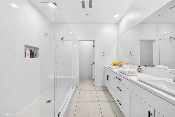 $1,088,000 | 381 Bellver, Lake Forest, CA 92630