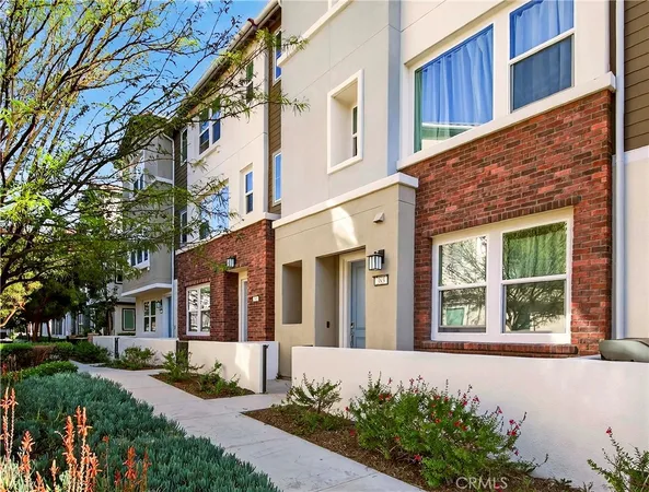 $1,088,000 | 381 Bellver, Lake Forest, CA 92630