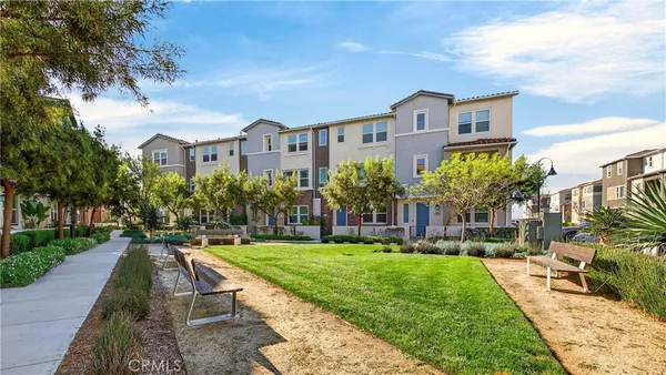 $1,088,000 | 381 Bellver, Lake Forest, CA 92630