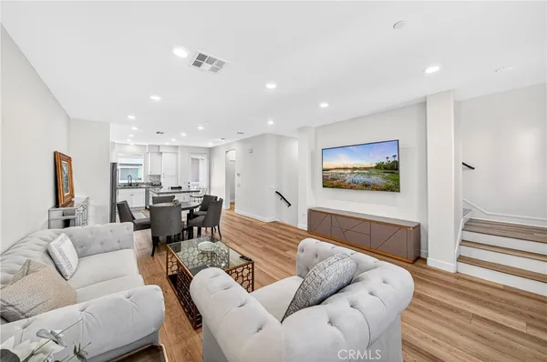 $1,088,000 | 381 Bellver, Lake Forest, CA 92630