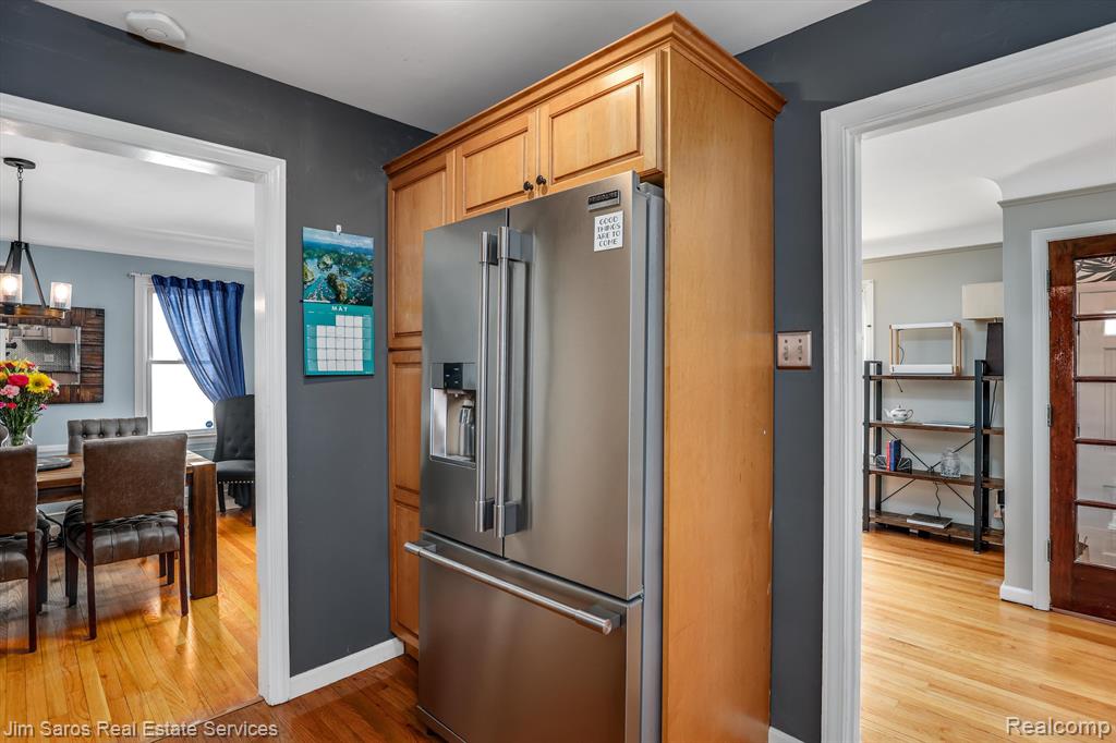 1322 Hampton Road Grosse Pointe Woods, MI 48236 - Photo 12 of 42