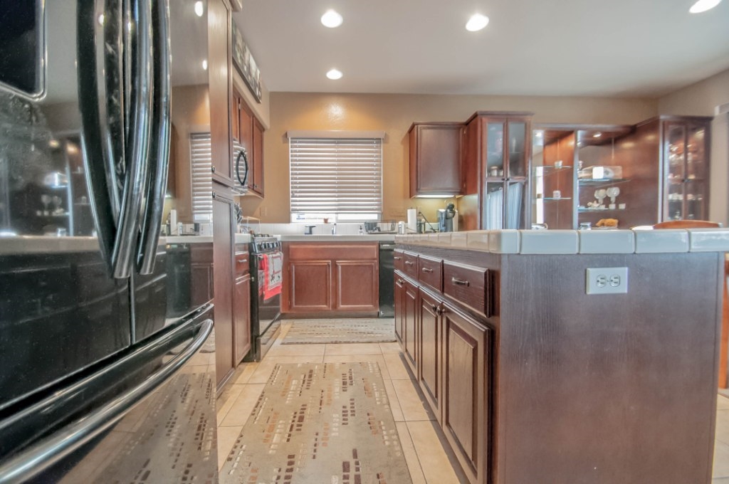 1695 Sierra Verde Road Chula Vista, CA 91913 - Photo 6 of 25 Gallery Image 6