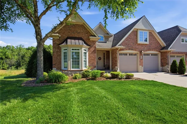 $554,900 | 1208 Mini Hills Drive, Effingham, IL 62401