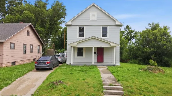 $159,900 | 5107 East 26th Street, Kansas City, MO 64127