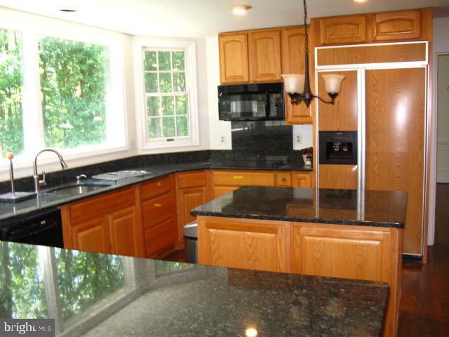 9719 Deep Smoke Columbia, MD 21046 - Photo 15 of 31 Kitchen