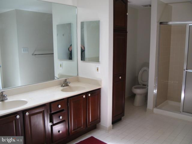 9719 Deep Smoke Columbia, MD 21046 - Photo 19 of 31 Master Bath