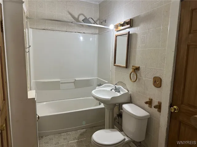 $122,500 | 855 West Avenue, Buffalo, NY 14213