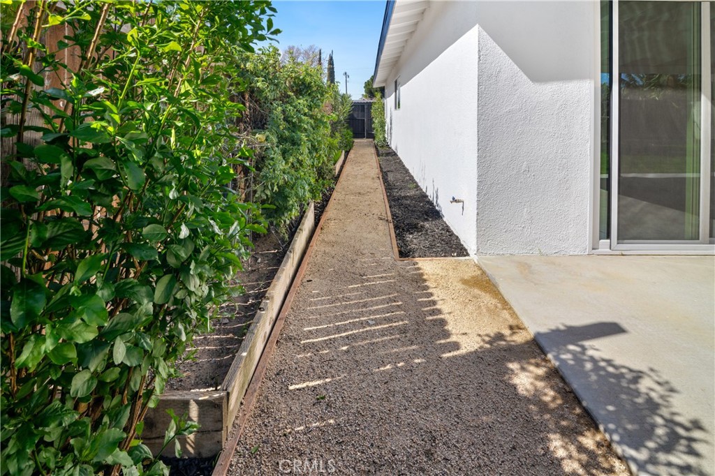 11452 Earlham Street Orange, CA 92869 - Photo 27 of 30 a view of a backyard