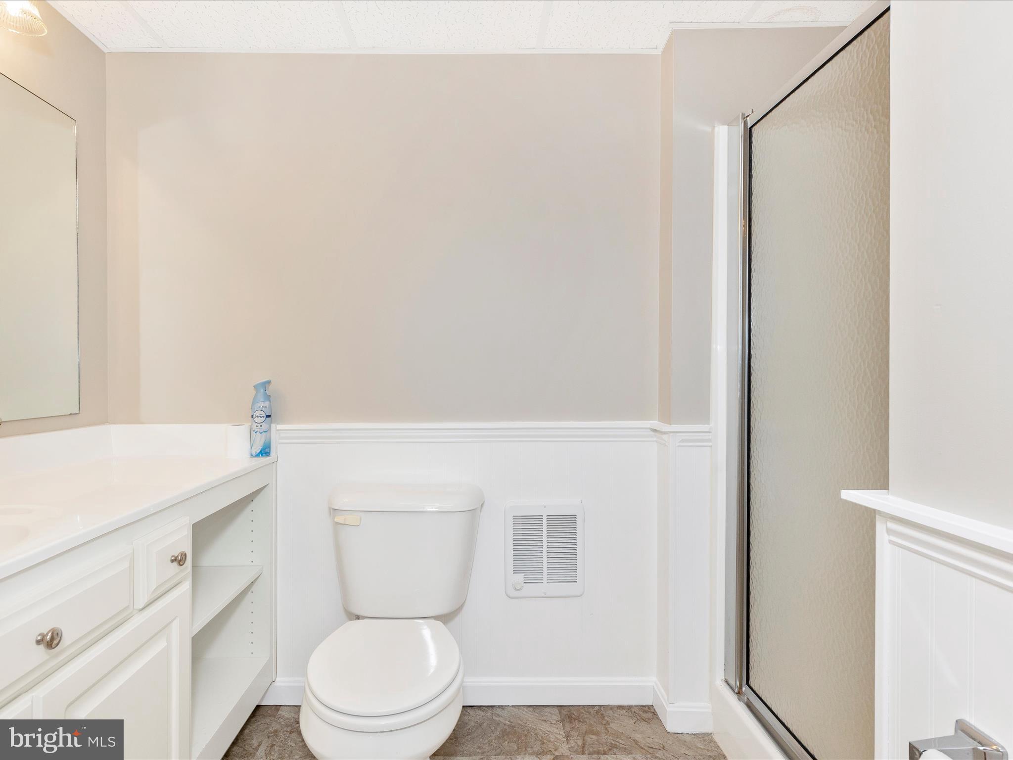 20778 Beaver Creek Road Boonsboro, MD 21713 - Photo 24 of 52 Primary Bathroom