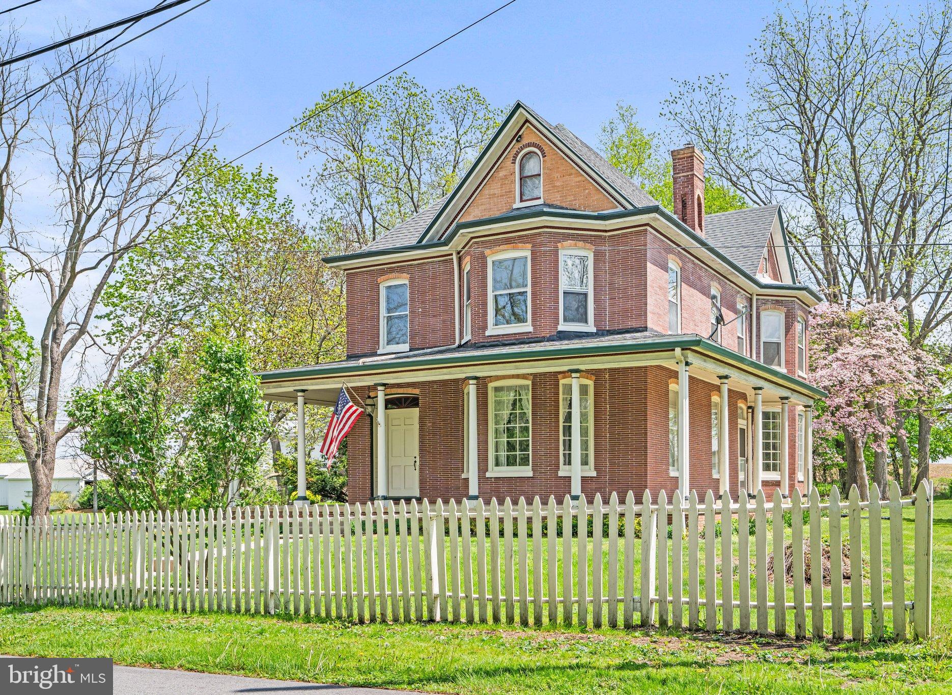 369 Mountain Road Boiling Springs, PA 17007 - Photo 2 of 54 Gallery Image 2