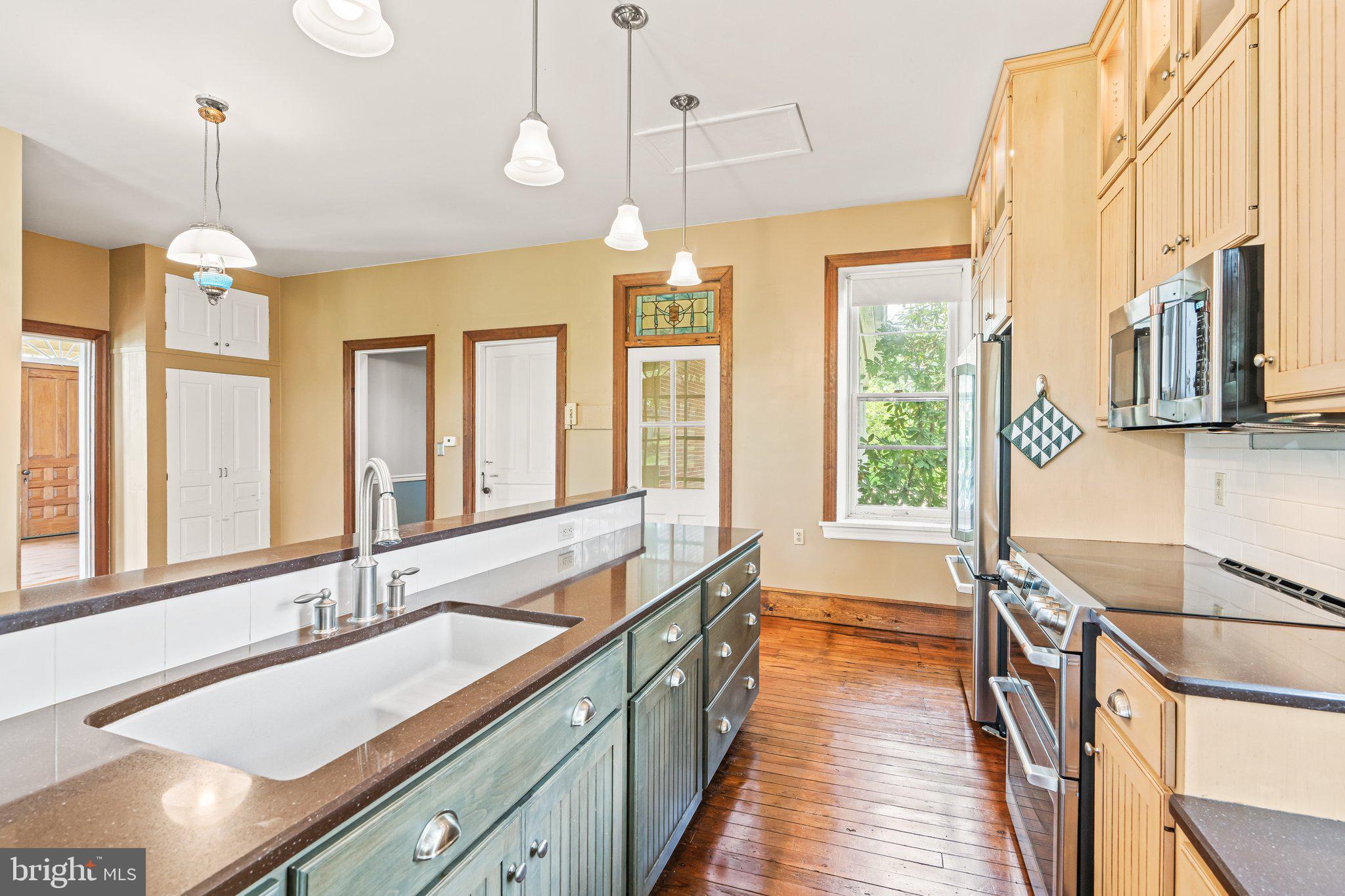 369 Mountain Road Boiling Springs, PA 17007 - Photo 8 of 54 Gallery Image 8