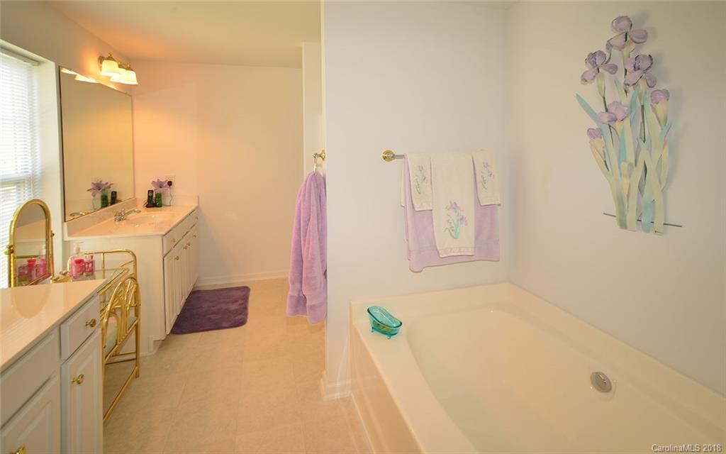 1702 Summit Ridge Lane Kannapolis, NC 28083 - Photo 16 of 24 Gallery Image 16