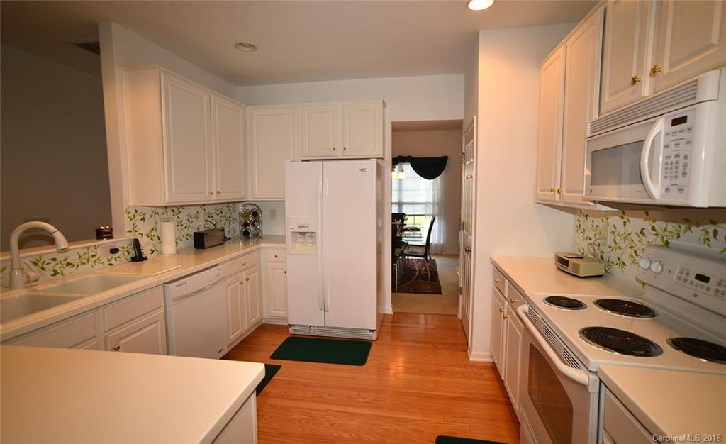 1702 Summit Ridge Lane Kannapolis, NC 28083 - Photo 4 of 24 Gallery Image 4