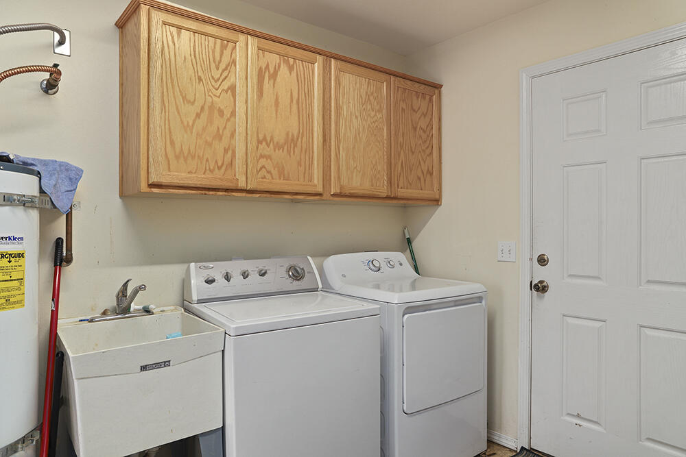 950 Bear Creek Road Selma, OR 97538 - Photo 10 of 36 10