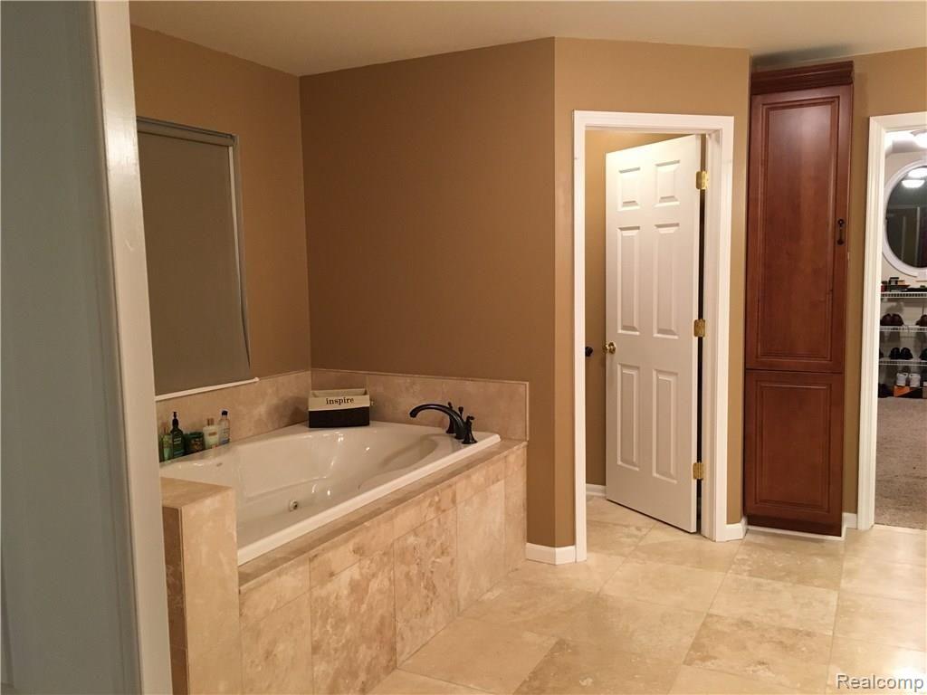 952 Michelson Road Rochester Hills, MI 48307 - Photo 22 of 48